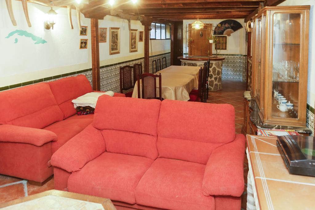 En Casa De Carlos Ortigosa del Monte Εξωτερικό φωτογραφία